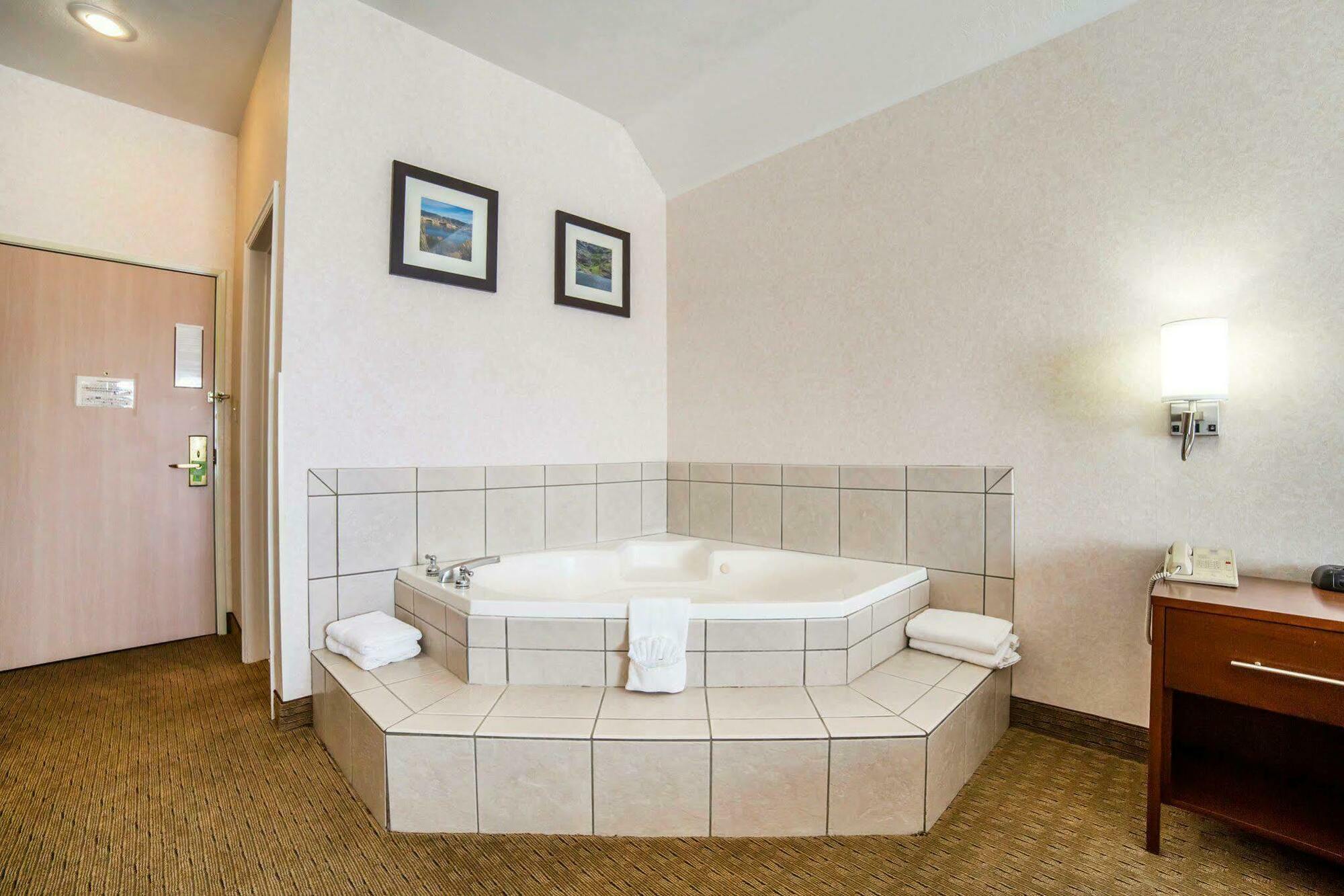 Comfort Inn אלקו מראה חיצוני תמונה